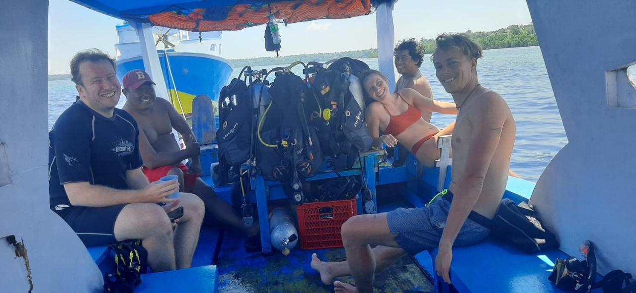 Blue Shark Divers Bunaken Exterior foto