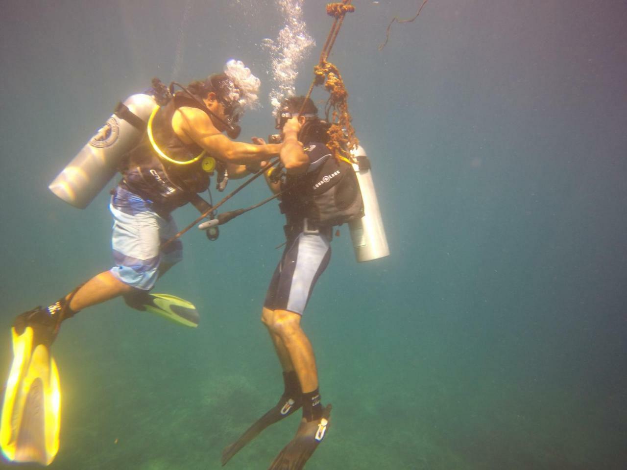 Blue Shark Divers Bunaken Exterior foto